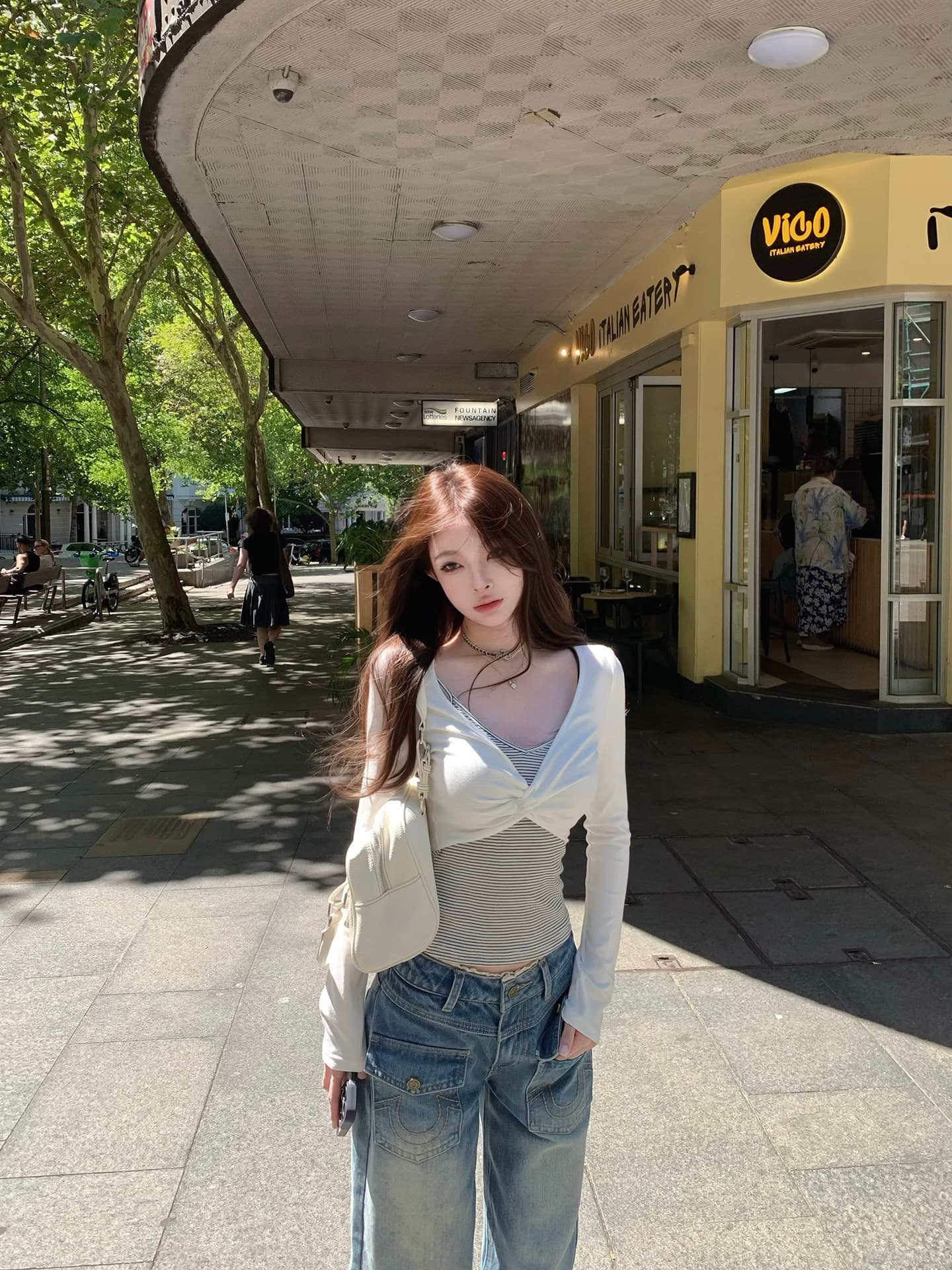 suuuicee 낭만주의 바 서울 남자 페이크 레이어드 비틀림 디자인 센스 스트라이프 긴팔 티셔츠 배색 니트 맨위 이미지 4