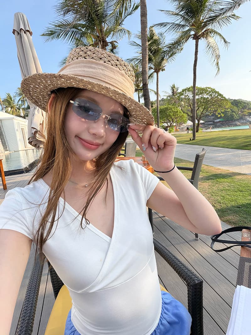 im ~까지 달콤한 차가운 우유 케이크 tee 십자가 V넥 반팔 티셔츠 여성 몸매 가꾸기 슬림해 보이는 쇼트 스타일 긍정적 인 어깨 순수한 욕망 맨위 상세 이미지 12