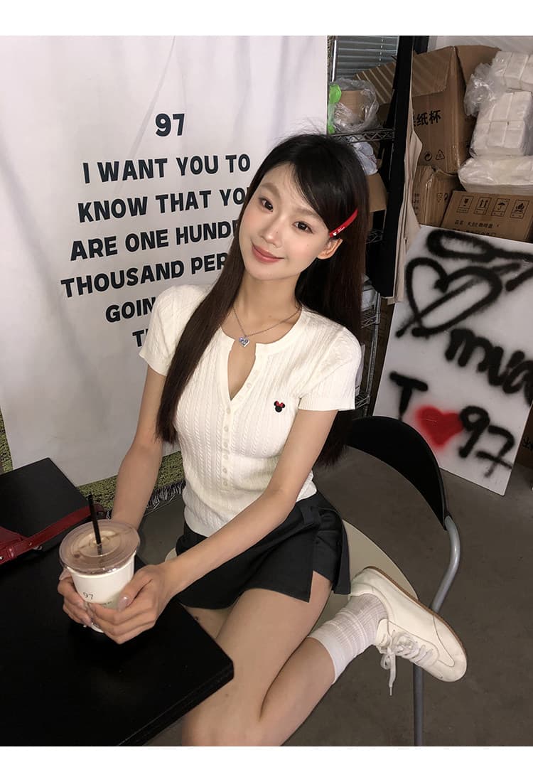 레드 맨 파빌리온 반팔 티셔츠 여성 2026 새로운 폭발 Z아 어깨 몸매 가꾸기 화이트 슬림해 보이는 니트 디자인 센스 맨위 상세 이미지 21