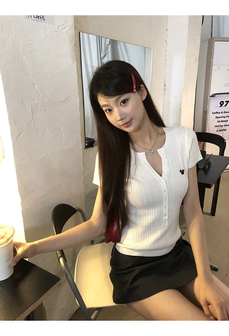 레드 맨 파빌리온 반팔 티셔츠 여성 2026 새로운 폭발 Z아 어깨 몸매 가꾸기 화이트 슬림해 보이는 니트 디자인 센스 맨위 상세 이미지 23