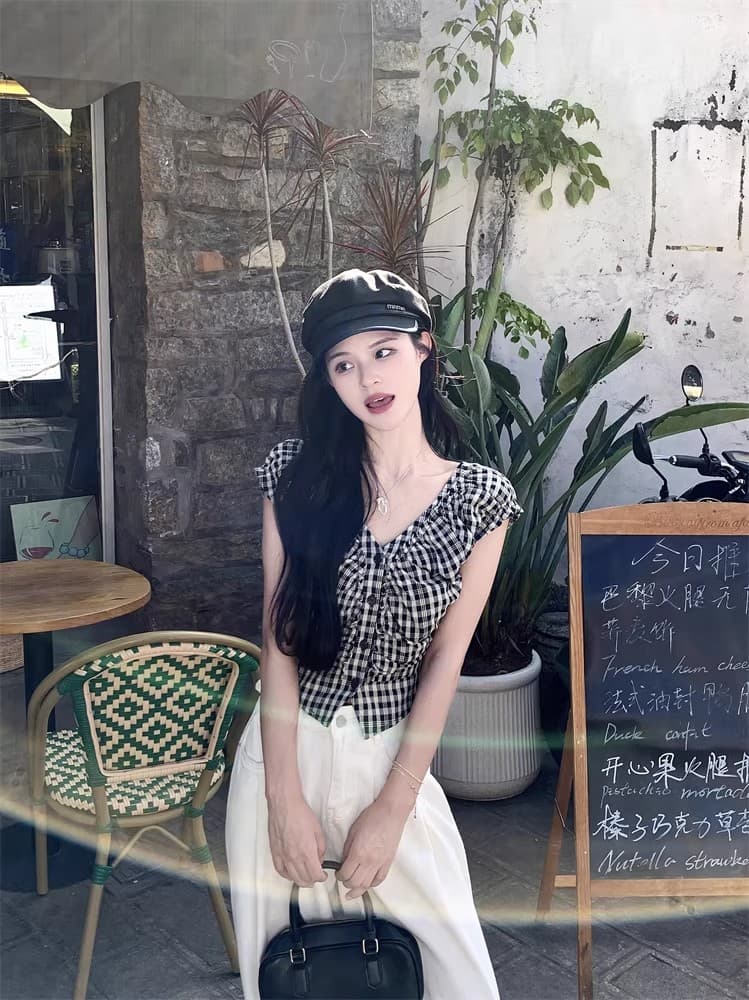 레트로 흑인과 백인 체크무늬 민소매 여성 셔츠 여름 새로운 디자인 센스 작은 대중 V넥 몸매 가꾸기 슬림해 보이는 쇼트 스타일 맨위 상세 이미지 6