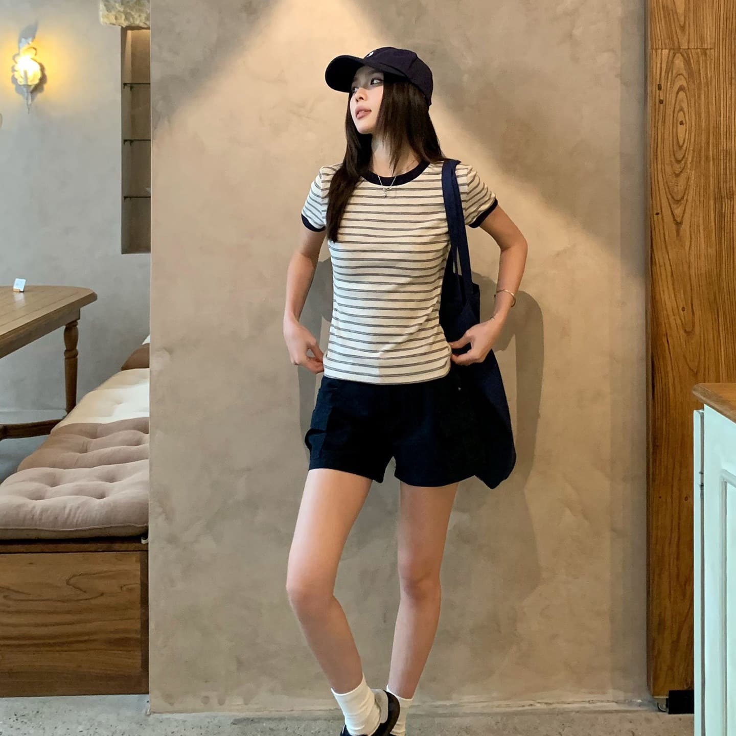 송 긍정적 인 En 블루 스트라이프 V넥 긍정적 인 어깨 반팔 티셔츠 여성 여름 새로운 몸매 가꾸기 슬림해 보이는 다용도 반소매 작은 맨위 이미지 4