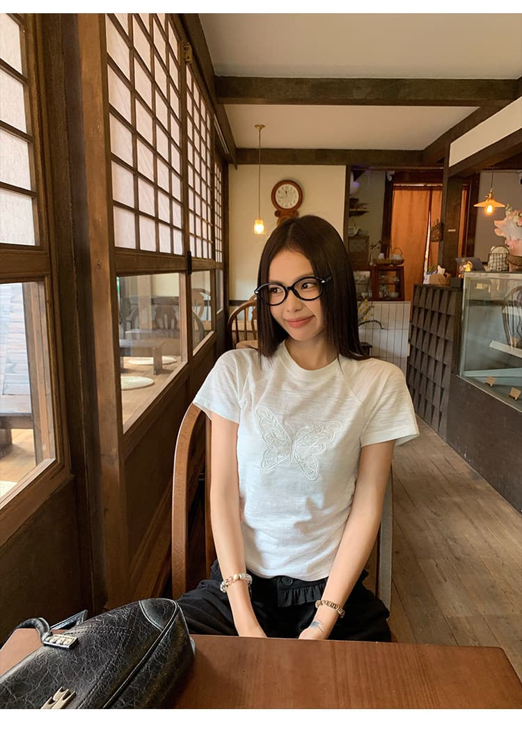 송 긍정적 인 En 화이트 라운드 넥 긍정적 인 어깨 반팔 티셔츠 여성 여름 새로운 마이크로 루즈핏 나비 매듭 디자인 캐주얼 맨위 상세 이미지 12