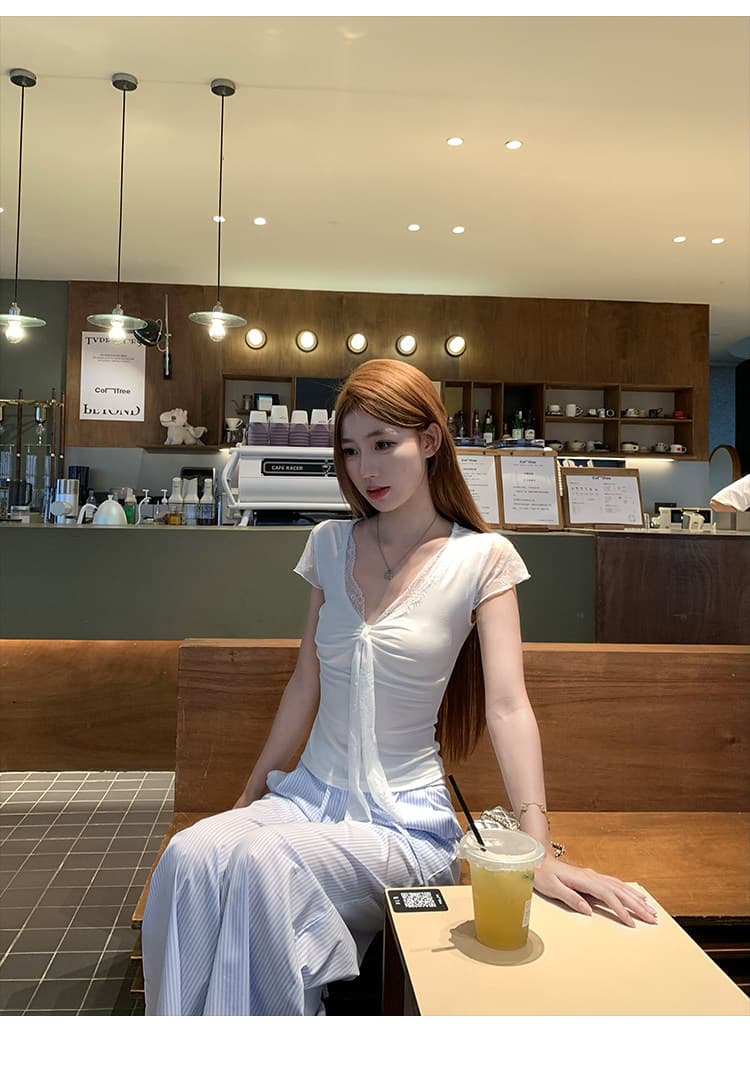송 긍정적 인 En 화이트 V넥 레이스 조각 반팔 티셔츠 여성 여름 순수한 욕망 몸매 가꾸기 고유 한 아름다운 그레이트 봐. 의류 상세 이미지 16