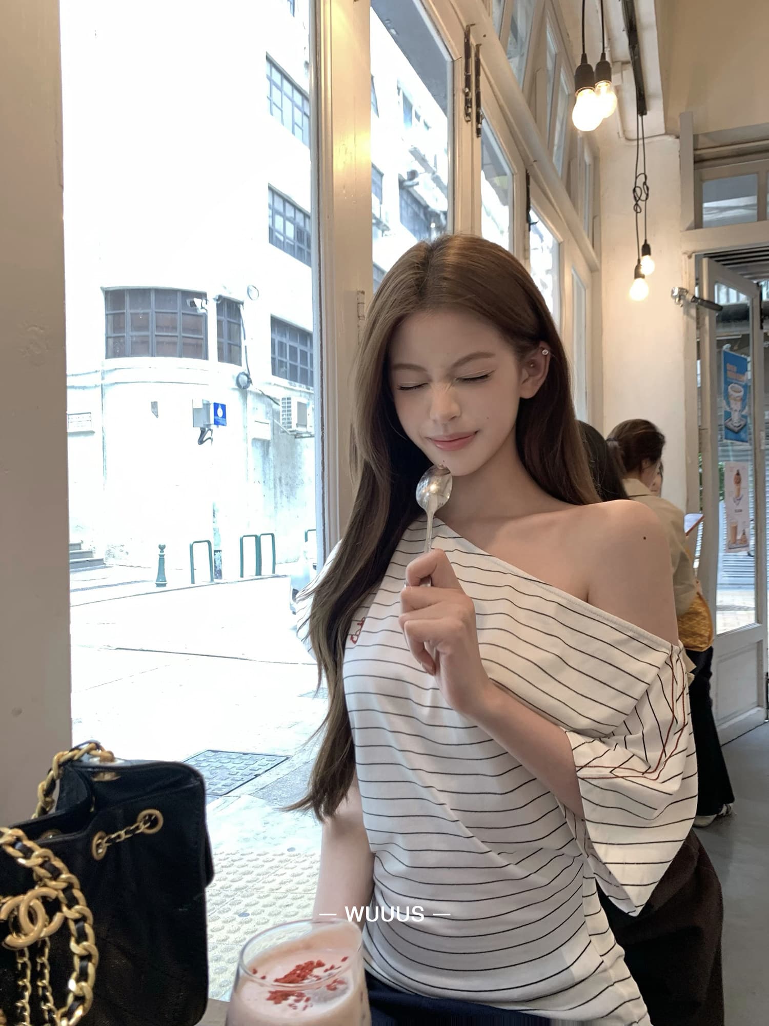 wuuus 해상 휴일 스트라이프 해군 프린트 오프숄더 반팔 여성 여름 비스듬한 어깨 의류 티셔츠 루즈핏 상세 이미지 3