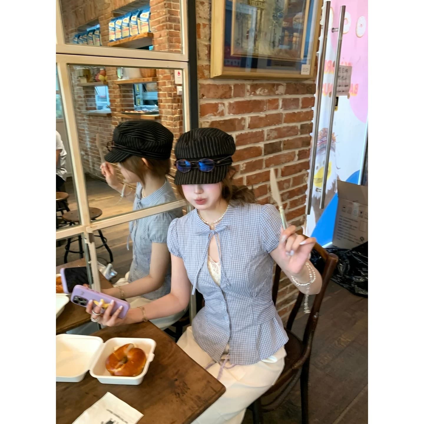 한 부서 파란색 체크무늬 반팔 여성 셔츠 여름 수신 홀로우 아웃 레이스업 허리 수축 슬림해 보이는 셔츠 핫걸 긍정적 인 어깨 의류 상세 이미지 12