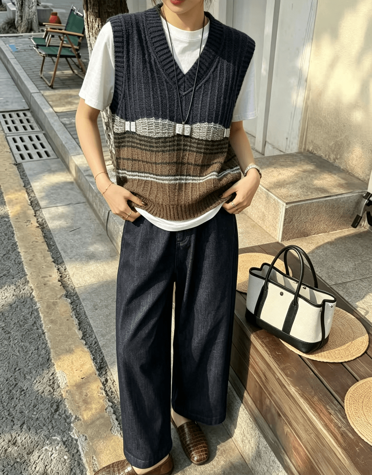 실사 한국 동대문 V넥 니트 스트라이프 베스트 스웨터 조끼 맨위 도파민 배색 민소매 니트 상세 이미지 2