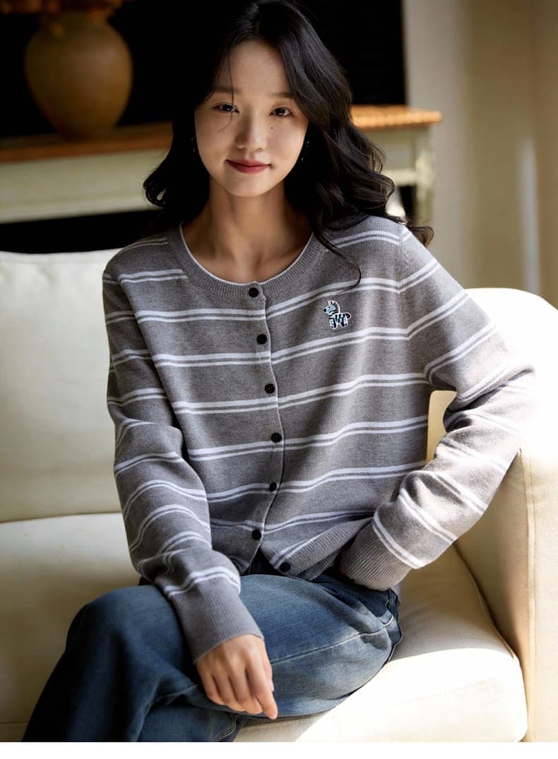2026 클래식 레트로 스트라이프 니트 오픈 가디건 여성 가을 루즈핏 자수 다용도 맨위 상세 이미지 6