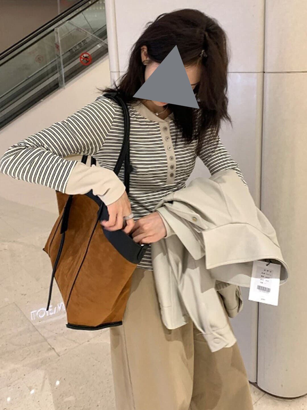 디자인 센스 단추 헨리 칼라 긴팔 티셔츠 여성 봄 가을 새로운 레트로 배색 스트라이프 기본 셔츠 몸매 가꾸기 맨위 이미지 3