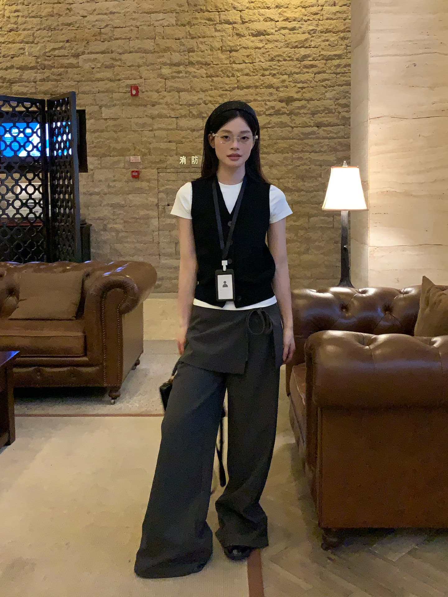 송 긍정적 인 En 검정색 스웨터 니트 베스트 조끼 여성 여름 스택 착용 외출용 높음 지혜 센스 슬림해 보이는 어깨 작은 맨위 이미지 5