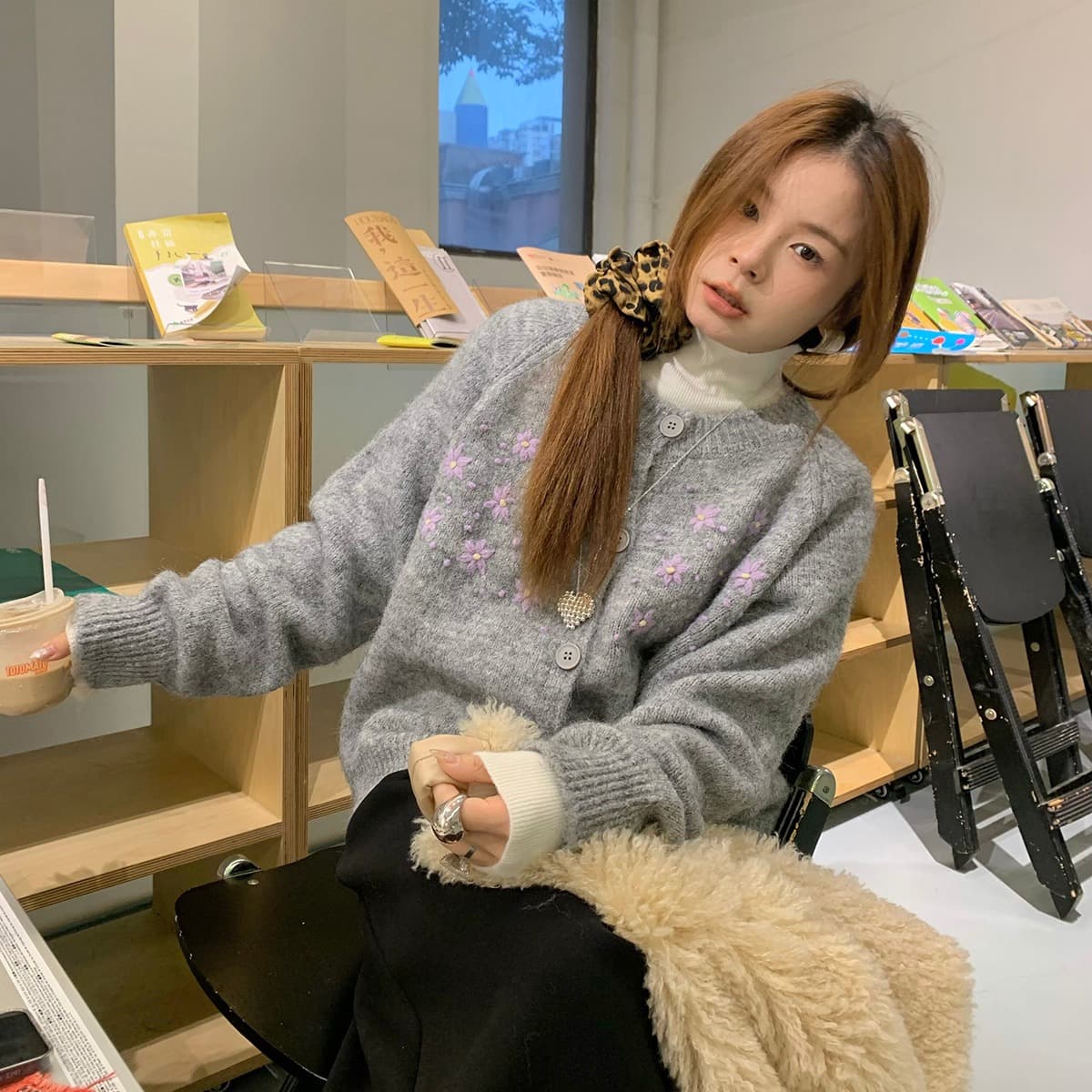 무거운 작업 자수 부드러운 찹쌀 달콤함 한 부서 스웨터 여자 가을 겨울 새로운 루즈핏 느긋한 바람 긴팔 다용도 니트 오픈 가디건 이미지 2
