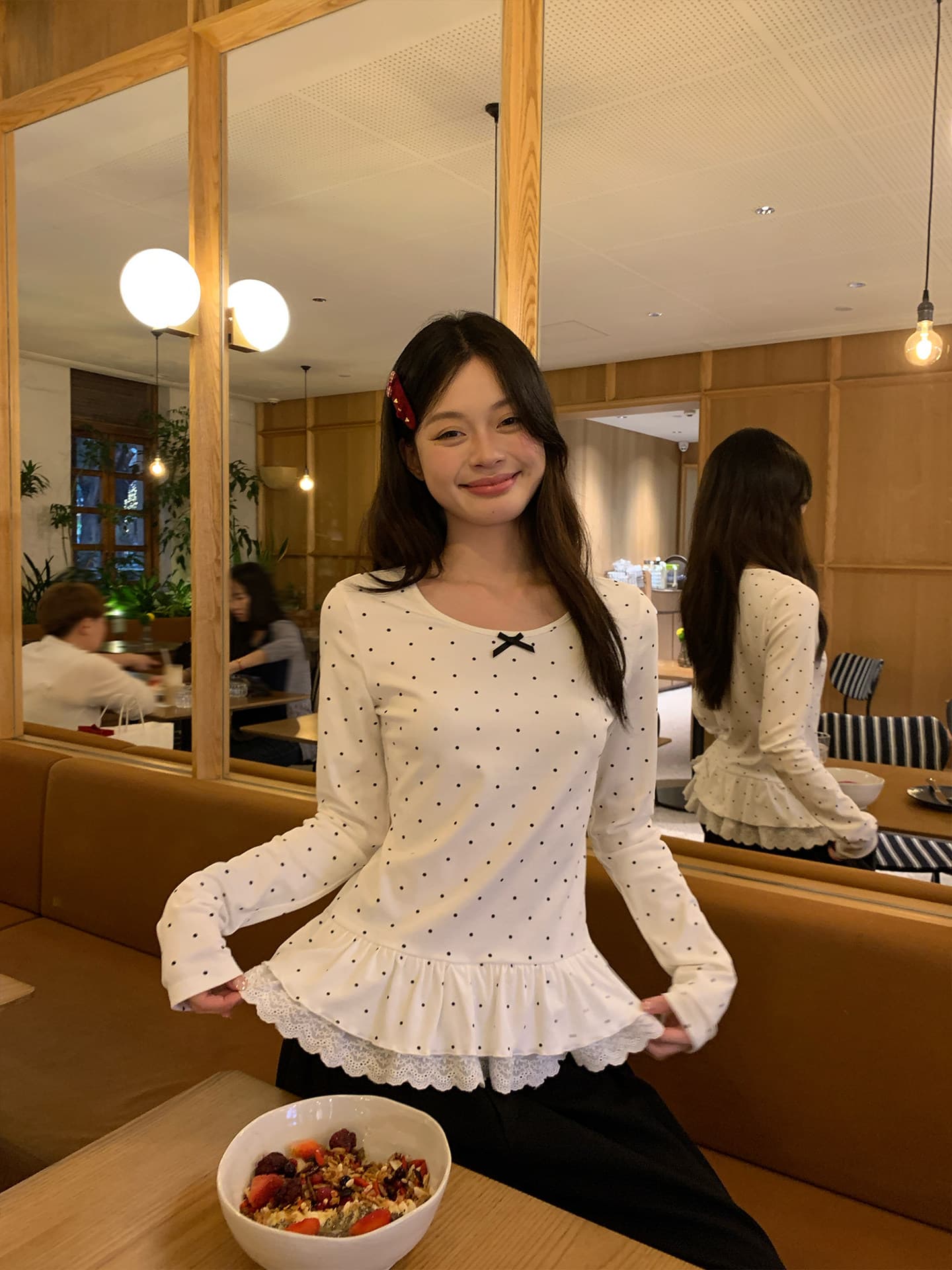 송 긍정적 인 En 검정색 도트 무늬 인사이드 가져 가라. 기본 셔츠 여성 가을 레이스 밑단 슈퍼 잘 생긴 몸매 가꾸기 긴팔 티셔츠 맨위 이미지 2