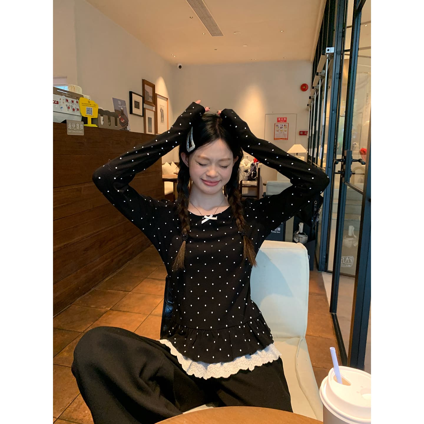 송 긍정적 인 En 검정색 도트 무늬 인사이드 가져 가라. 기본 셔츠 여성 가을 레이스 밑단 슈퍼 잘 생긴 몸매 가꾸기 긴팔 티셔츠 맨위 이미지 3