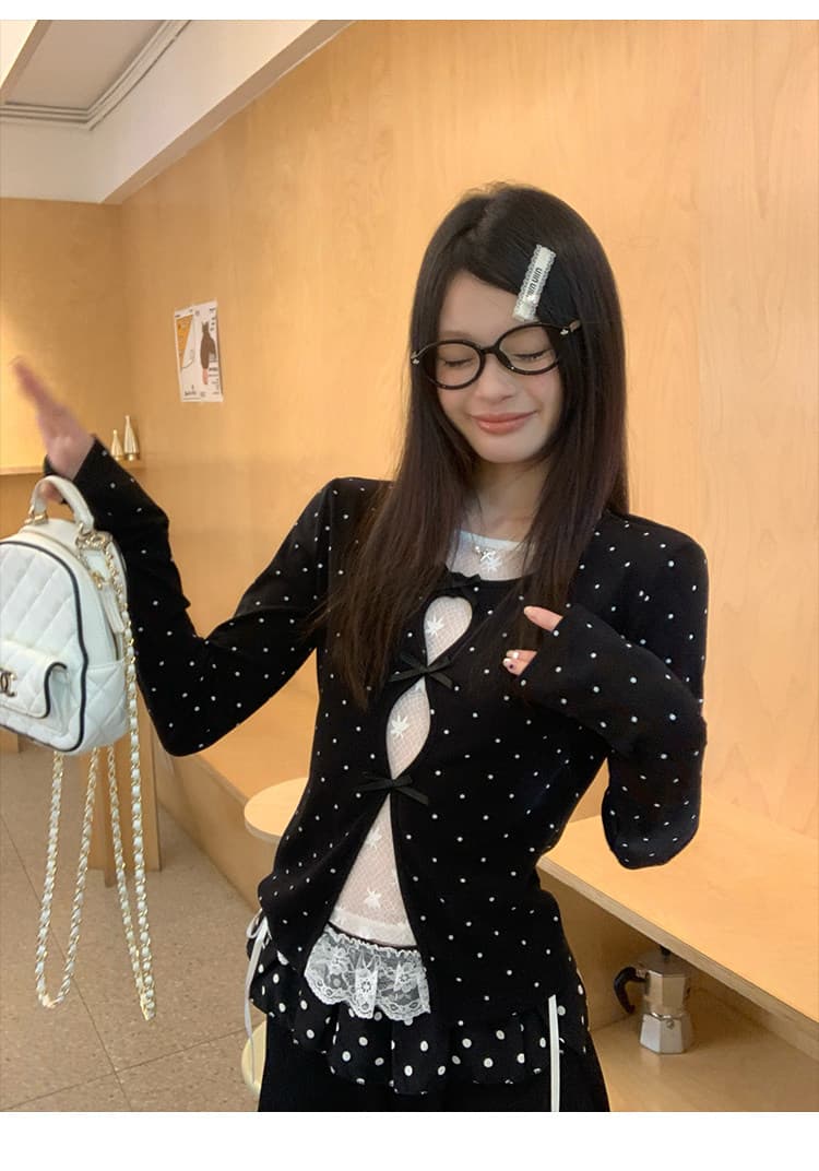 송 긍정적 인 En 검정색 도트 무늬 페이크 레이어드 긴팔 티셔츠 여성 가을 몸매 가꾸기 인사이드 가져 가라. 레이스 조각 디자인 센스 맨위 상세 이미지 5