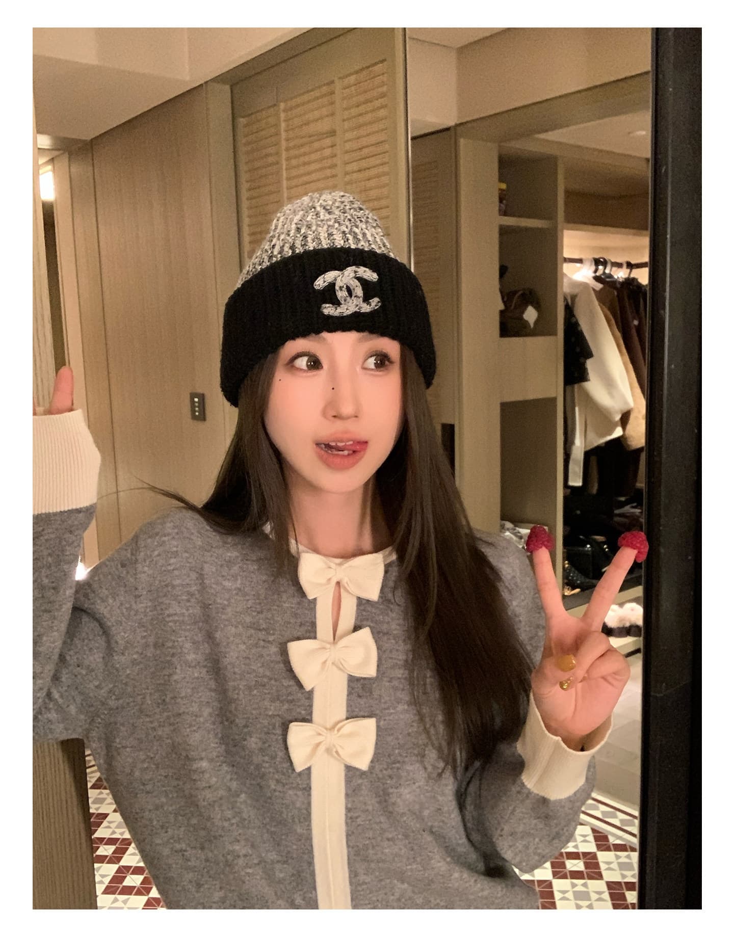 mls 연인 나비 넥타이 연령 감소 vibe 클래식 라운드 넥 배색 루즈핏 맨위 여성 스탠드 칼라 나비 매듭 니트 스웨터 상세 이미지 17