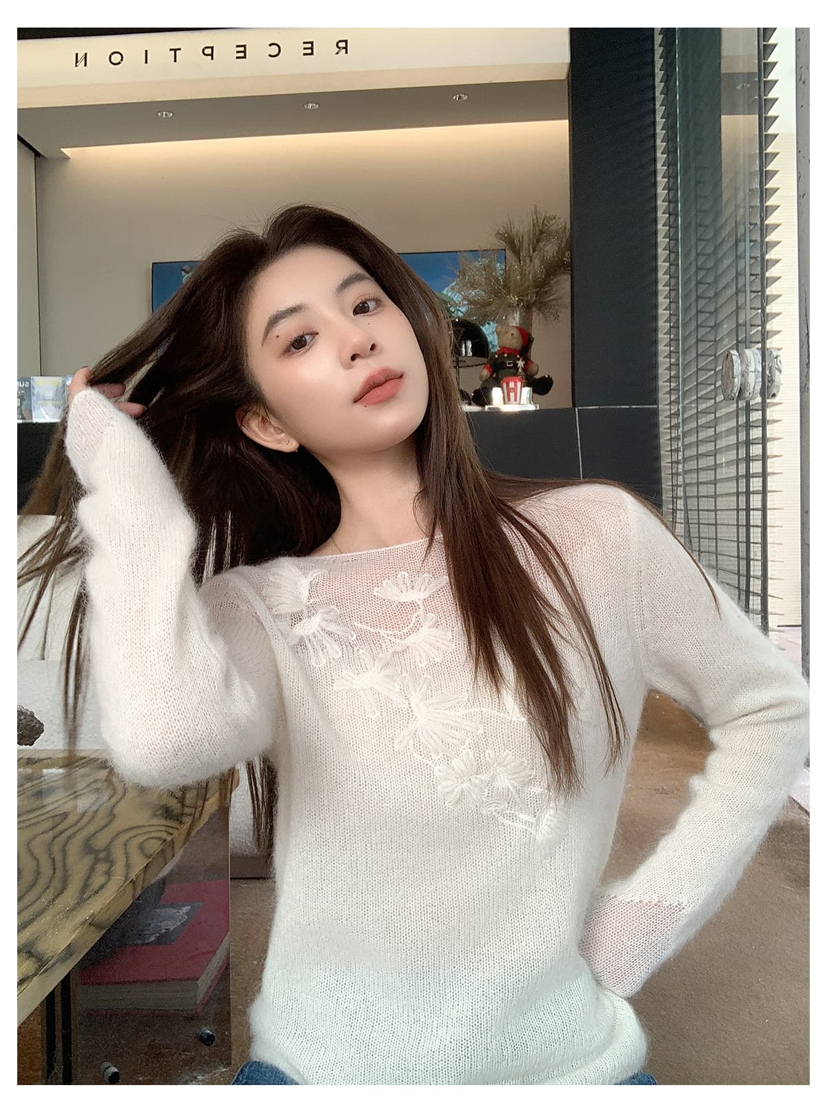 leetwins 부드러운 실어증 양 낙타 털 보트넥 니트 스웨터 여성 고급 센스 자수 꽃 홀로우 아웃 맨위 상세 이미지 6