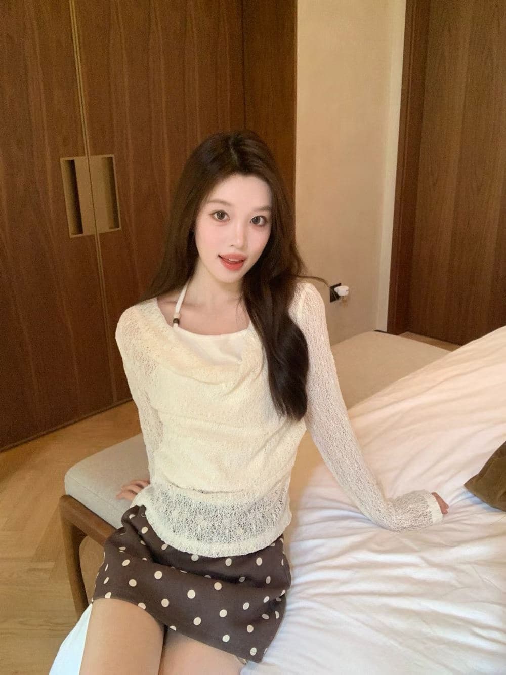 레트로 미니멀리즘 도트 무늬 로우 웨이스트 타이트 스커트 반신 스커트 여성 2026 가을 새로운 슬림해 보이는 몸매 가꾸기 한 마디 미니 스커트 이미지 2