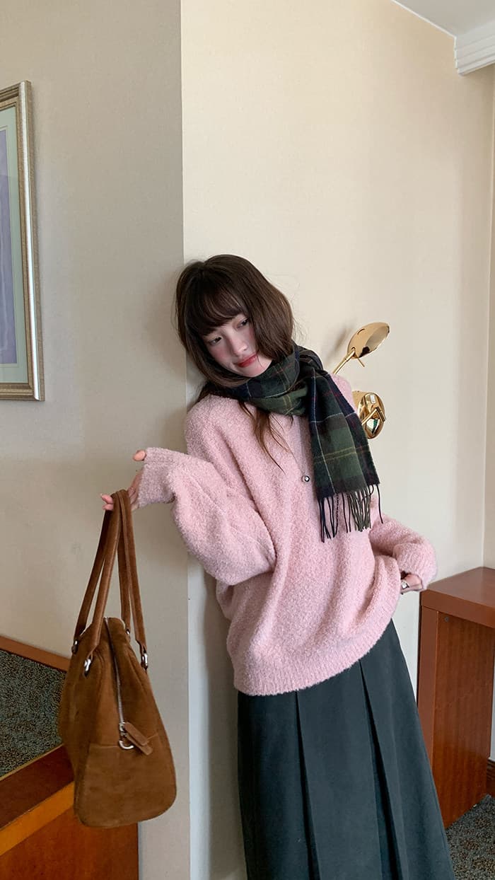 rainy 부드러운 찹쌀 질감 연령 감소 네클라인 배색 스웨터 가을 겨울 소녀 느긋한 한 부서 라운드 넥 털 니트 스웨터 맨위 상세 이미지 20