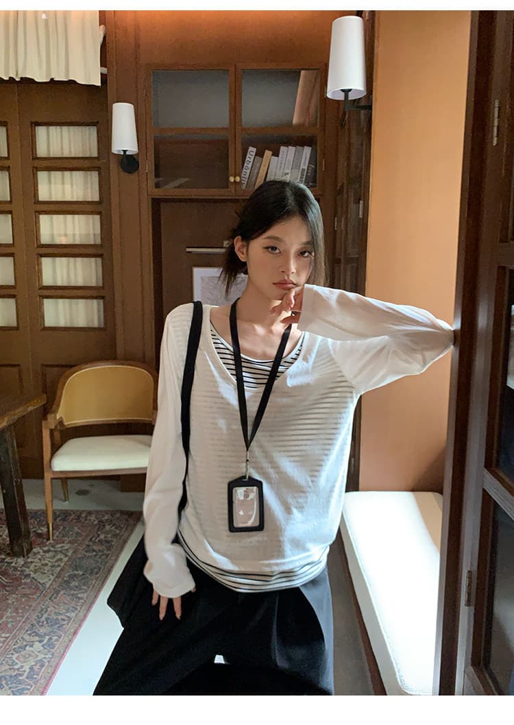 송 긍정적 인 En 회색 싸움 스트라이프 주간 실크 페이크 레이어드 긴팔 티셔츠 여성 가을 새로운 루즈핏 인사이드 가져 가라. 기본 셔츠 맨위 상세 이미지 2