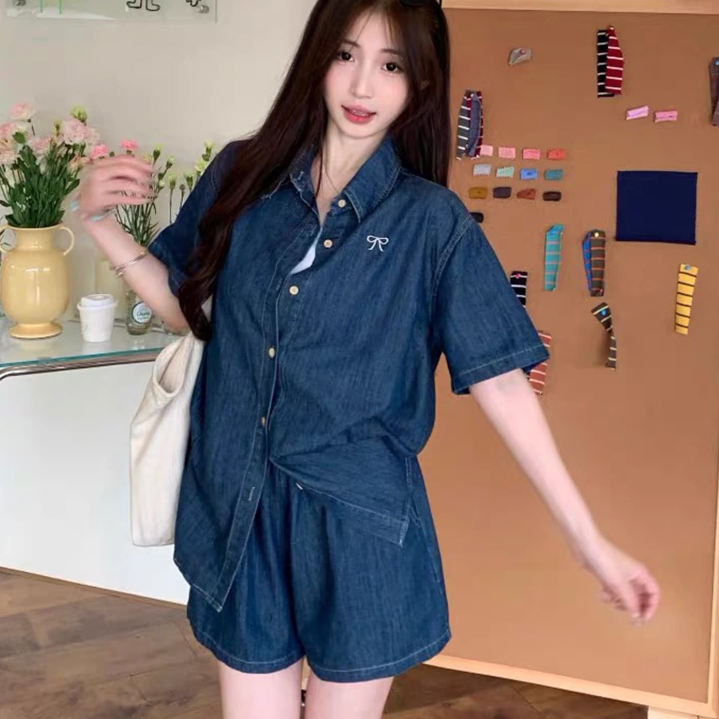 여름 새로운 모방 데님 세트 여성용 짧은 소매 셔츠 반바지 투피스 세트 빅 사이즈 마이크로 지방 착용 가져 가라. 캐주얼 세트 트렌디 이미지 2