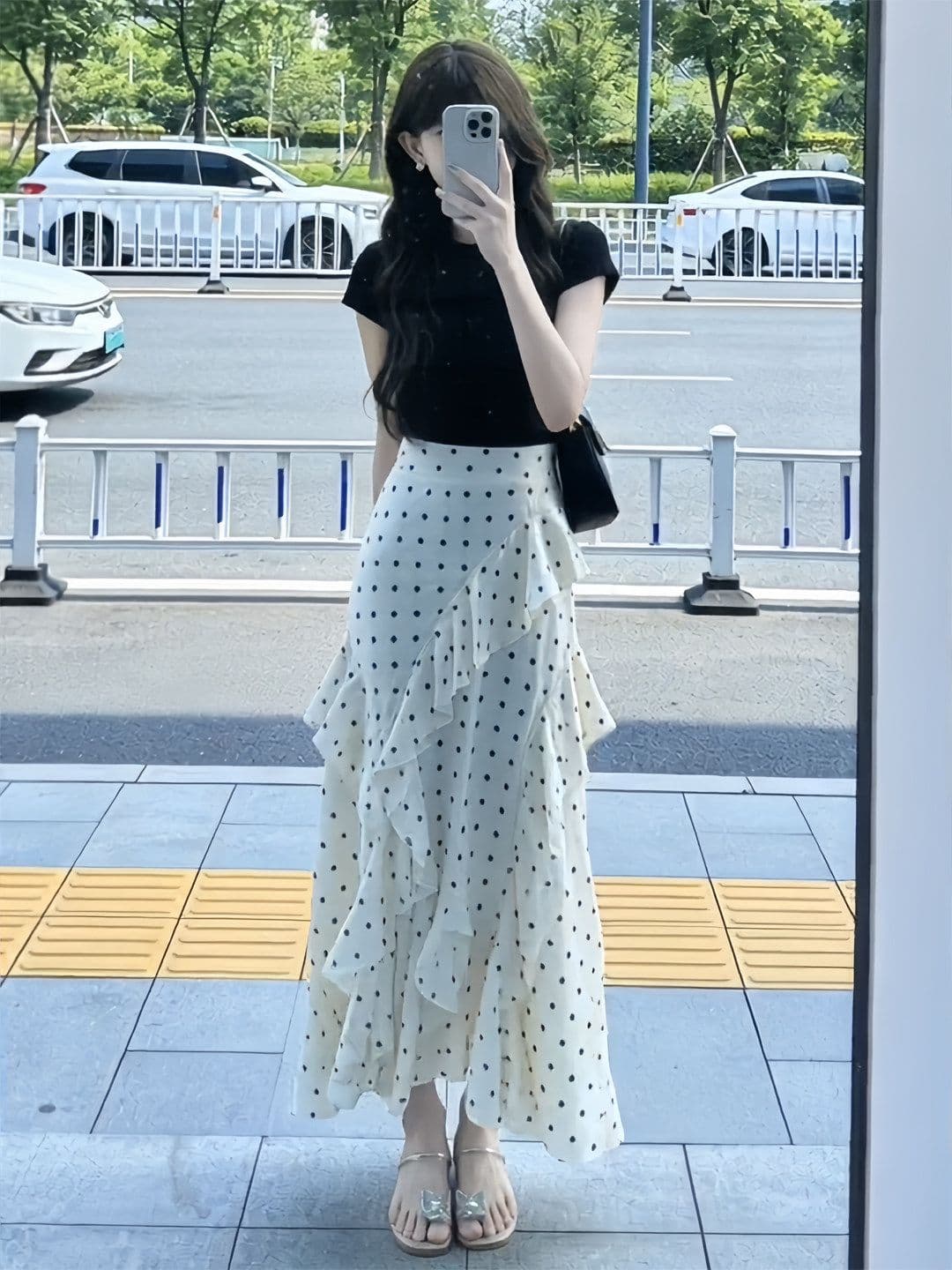 한 부서 도트 무늬 레이스 반신 스커트 여성 여름 2026 새로운 하이웨이스트 몸매 가꾸기 한 마디 작은 키 디자인 센스 우산 치마 이미지 3