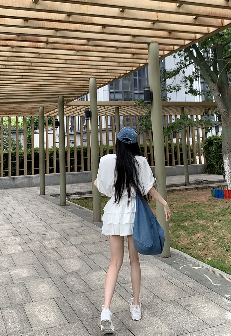한국 스타일 연령 감소 만화 알파벳 프린트 루즈핏 캐주얼 어깨 패드 반팔 티셔츠 밴딩 연꽃 잎 케이크 치마 세트 상세 이미지 12