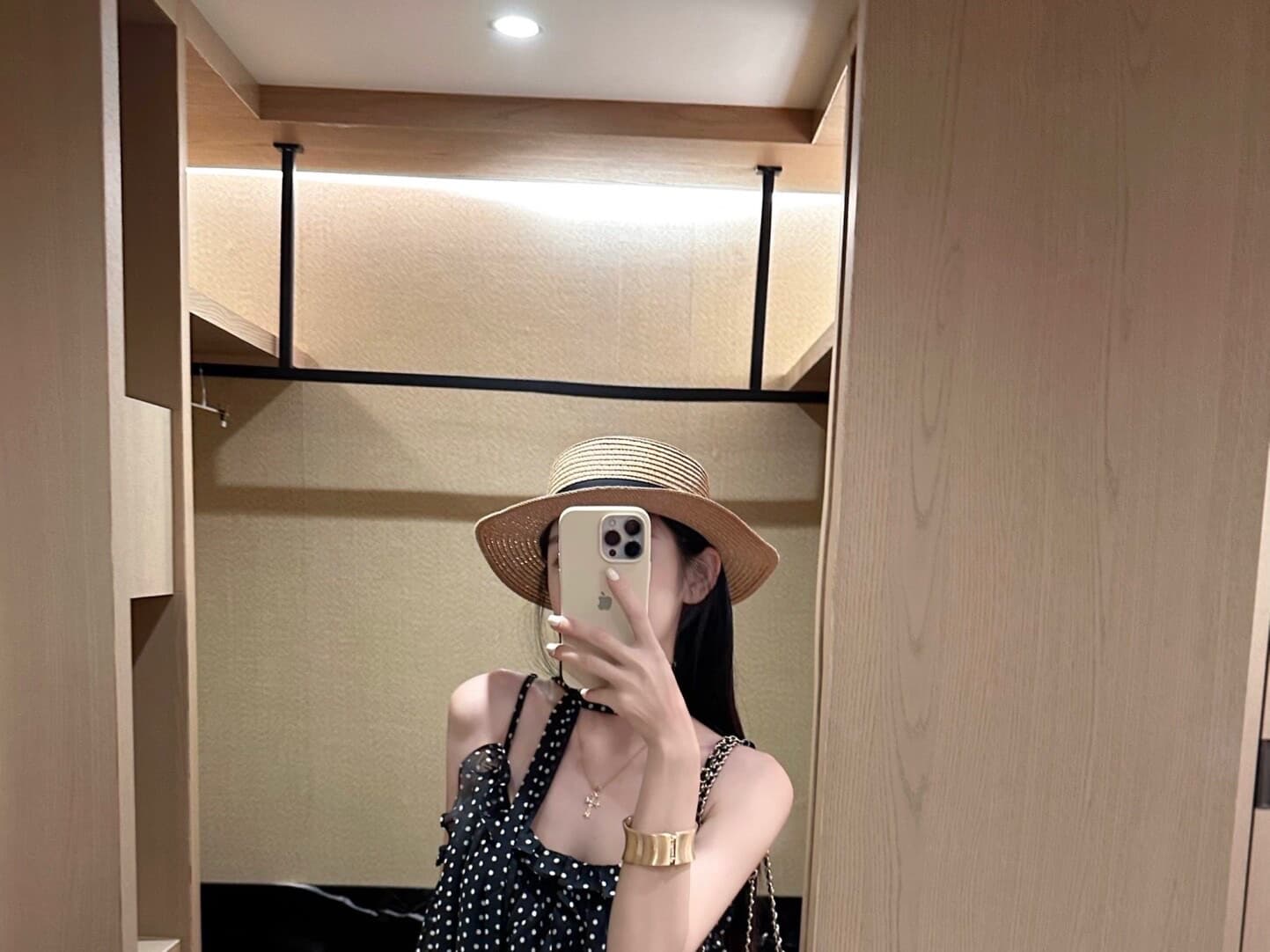 망사 네리 수 있습니다. 조정 어깨끈 도트 무늬 프릴 캐미솔 행침 목 레이스업 쉬폰 톱 상세 이미지 18