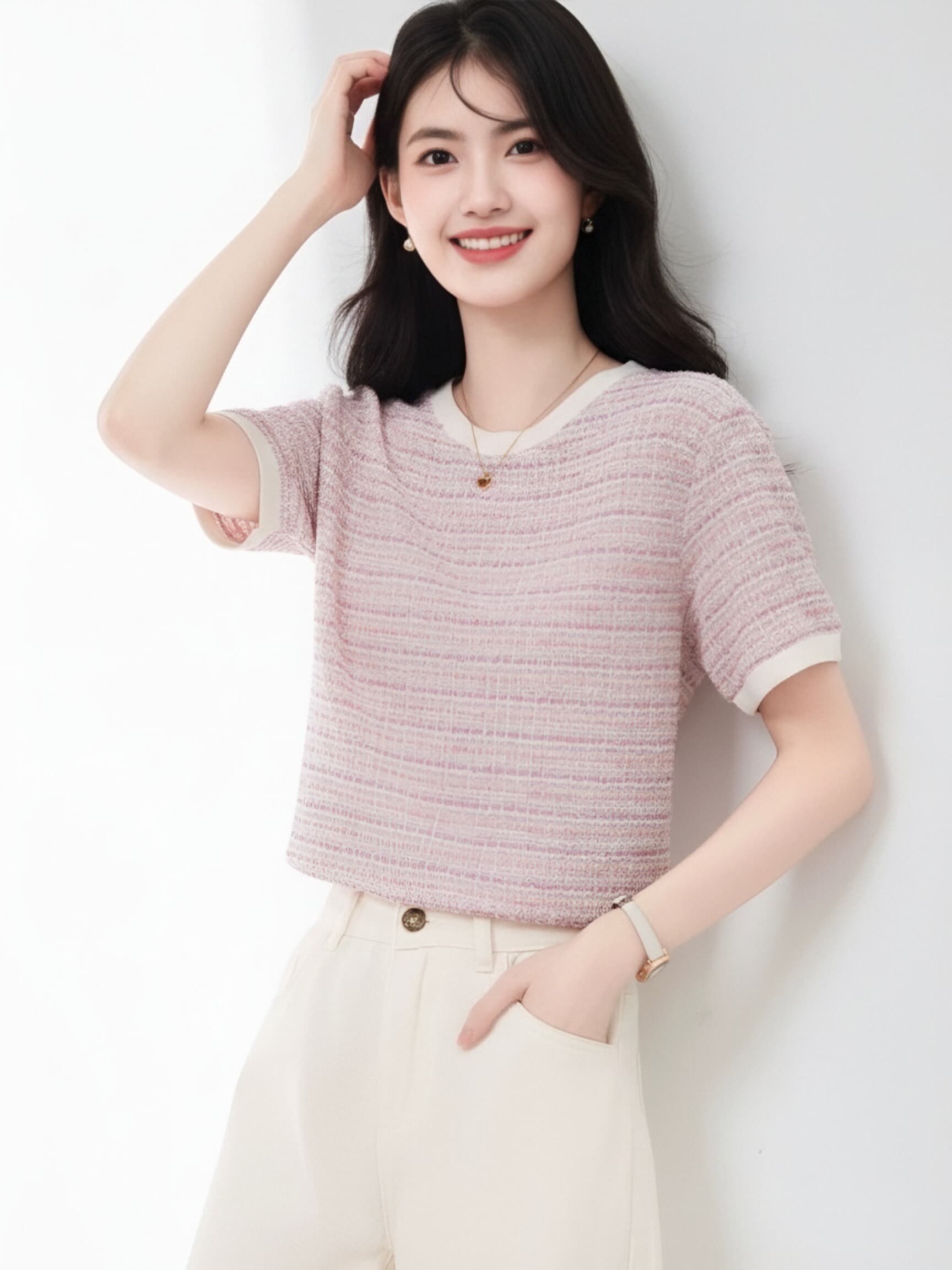 분말 보라색 작은 샤넬 스타일 스트라이프 반팔 티셔츠 여성 여름 새로운 배색 라운드 넥 부드러운 품격 다용도 슬림해 보이는 맨위