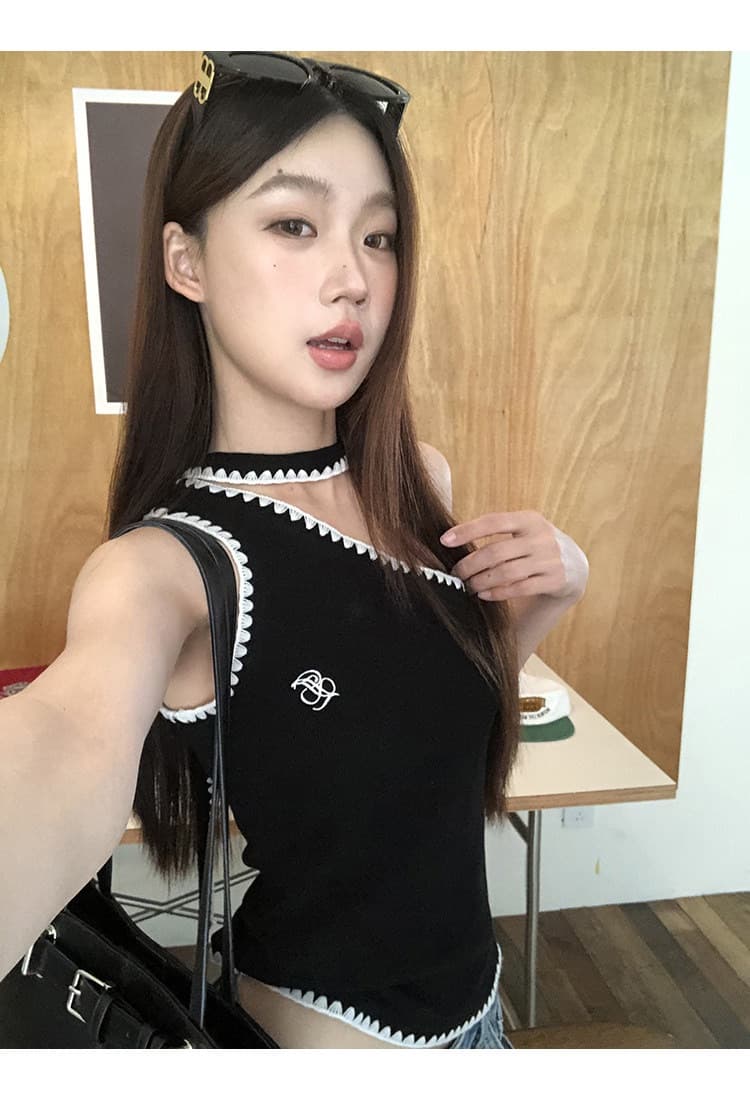 와 사고 방식 캐미솔 여름 외출용 검정색 몸매 가꾸기 디자인 센스 오프숄더 비스듬한 어깨 민소매 맨위 상세 이미지 24