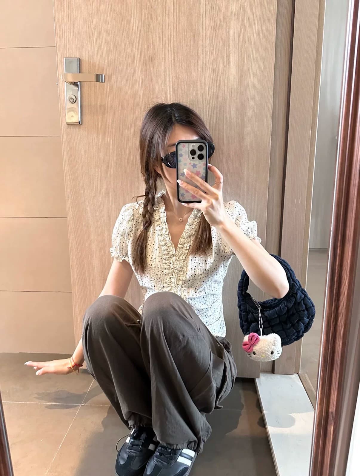 프랑스식 부드러운 꽃무늬 프린트 물 용해 프릴 V넥 여성 셔츠 슬림해 보이는 쇼트 스타일 캐주얼 새로운 다용도 맨위 상세 이미지 8