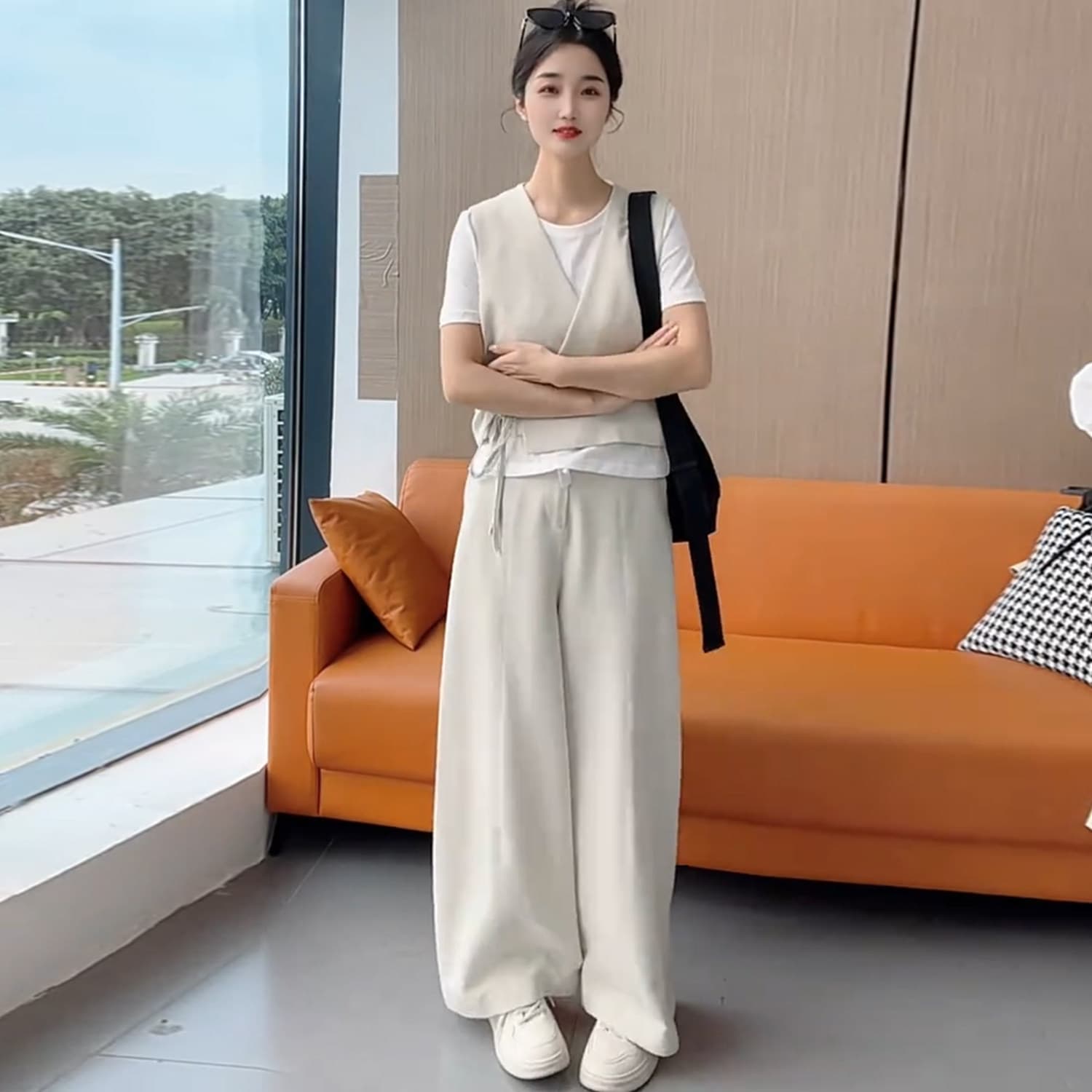 미니멀리즘 캐주얼 바람 베스트 반팔 와이드 레그 팬츠 두 조각 여성 세트 여름 새로운 패션 슬림해 보이는 품격 연령 감소 세트 상세 이미지 8