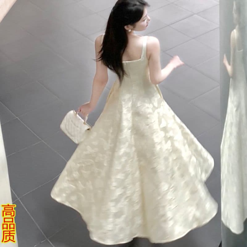 2026 새로운 여름 여성 프랑스식 자수 결혼 예복 레트로 품격 작은 대중 몸매 가꾸기 얇은 생일 점프 슈트 치마 이미지 2