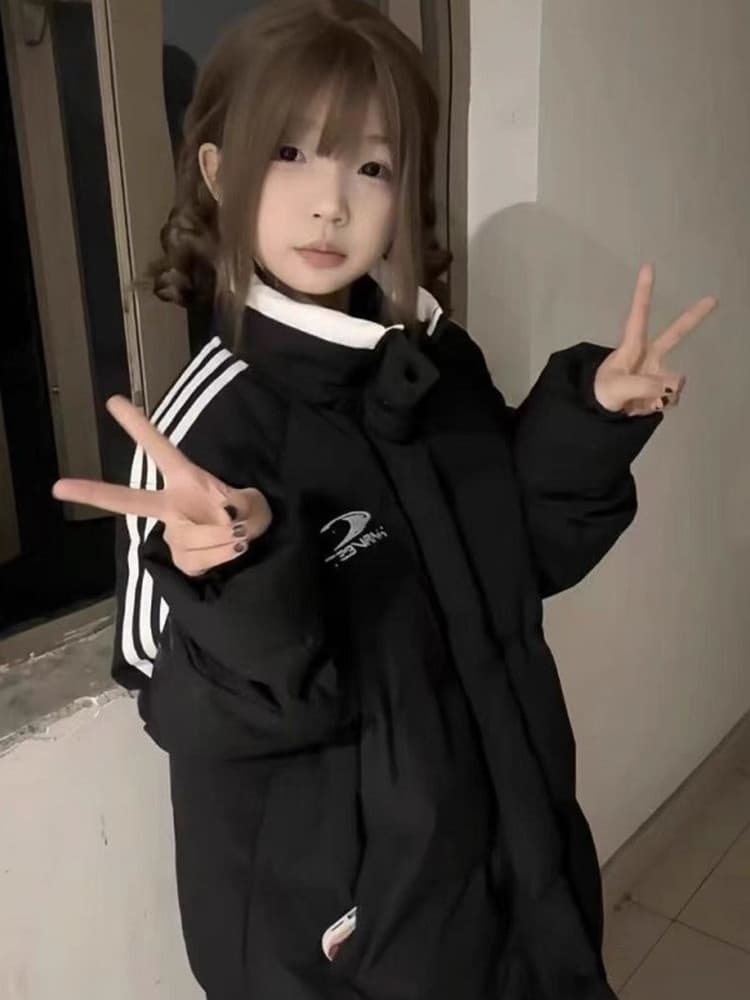 아메리칸 레트로 검정색 배색 패치워크 3개 바 스탠드 칼라 면 의류 여성 겨울 학원 스타일 슬림해 보이는 커플 재킷 트렌디 이미지 3