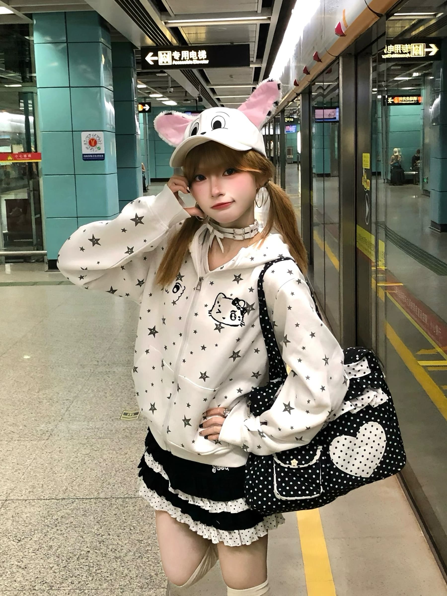 얇은 스타일 후아 면 복합 우유 실크 원본 솜씨 별 전체 인쇄 자수 귀 후드 티 스웨터 여성 상세 이미지 1