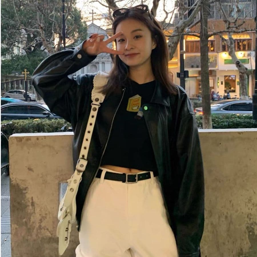 새로운 봄 가을 지퍼 폴로 칼라 PU 가죽 외투 여성 짧은 루즈핏 슬림해 보이는 아메리칸 레트로 오토바이 서비스 이미지 3