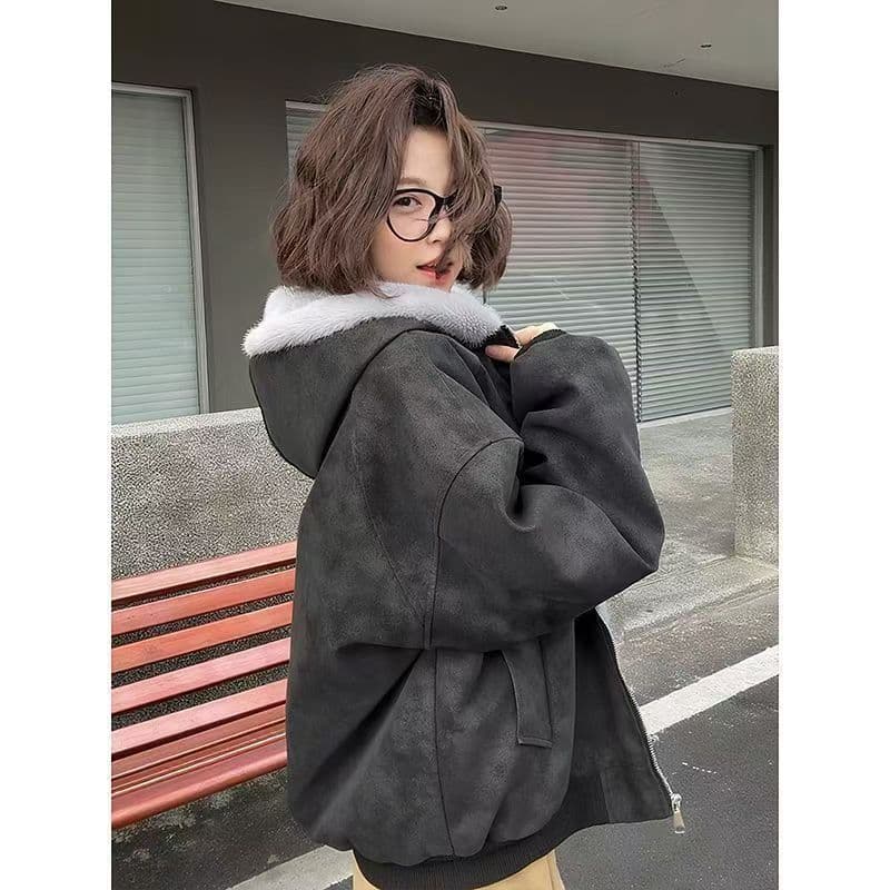 PU 가죽 검정색 후드 좌 산 조각 면 의류 남자 여자 겨울 털이 있는 쇼트 스타일 워크웨어 재킷 아메리칸 레트로 면 옷 이미지 3
