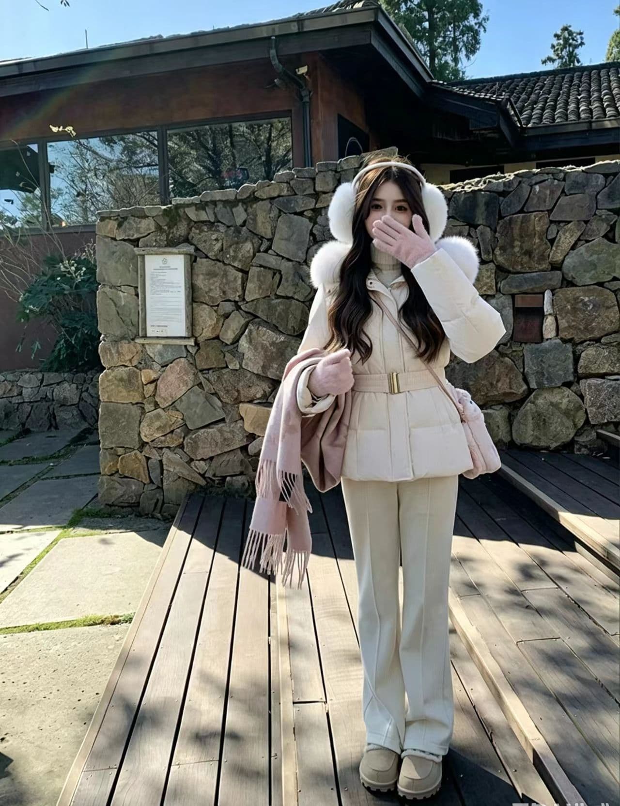 주 추 한 여성 수여 됨 후드 큰 모피 칼라 허리 수축 슬림해 보이는 다운 재킷 여성 겨울 재킷 상세 이미지 6