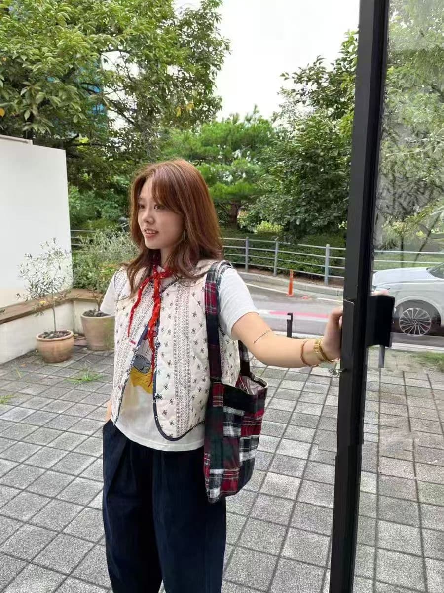 한국 동대문 가을 겨울 26 새로운 라운드 넥 싱글 줄 버튼 배색 꽃무늬 솜을 넣은 조끼 베스트 상세 이미지 2