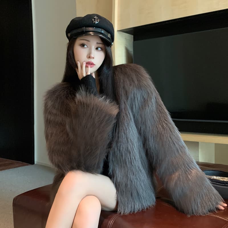 실사 겨울 새로운 한국 스타일 V넥 여우털 모피 쇼트 스타일 여성 코트 영 섹션 슬림해 보이는 모피 코트 이미지 4