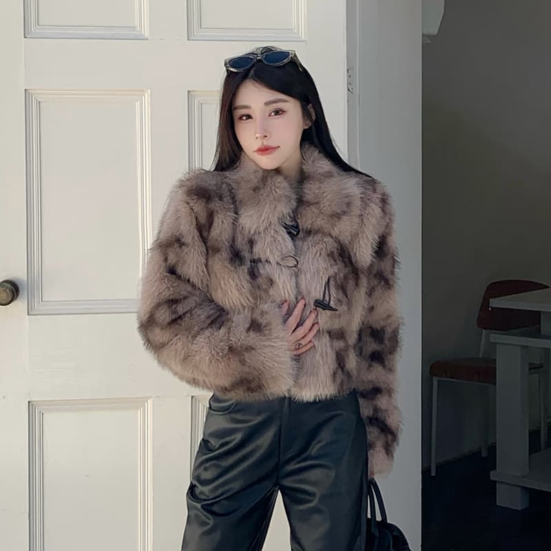 실사 레트로 소뿔 버클 쇼트 스타일 레오파드 무늬 모방 여우털 모피 쇼트 스타일 재킷 겨울 영 섹션 모피 코트 이미지 4