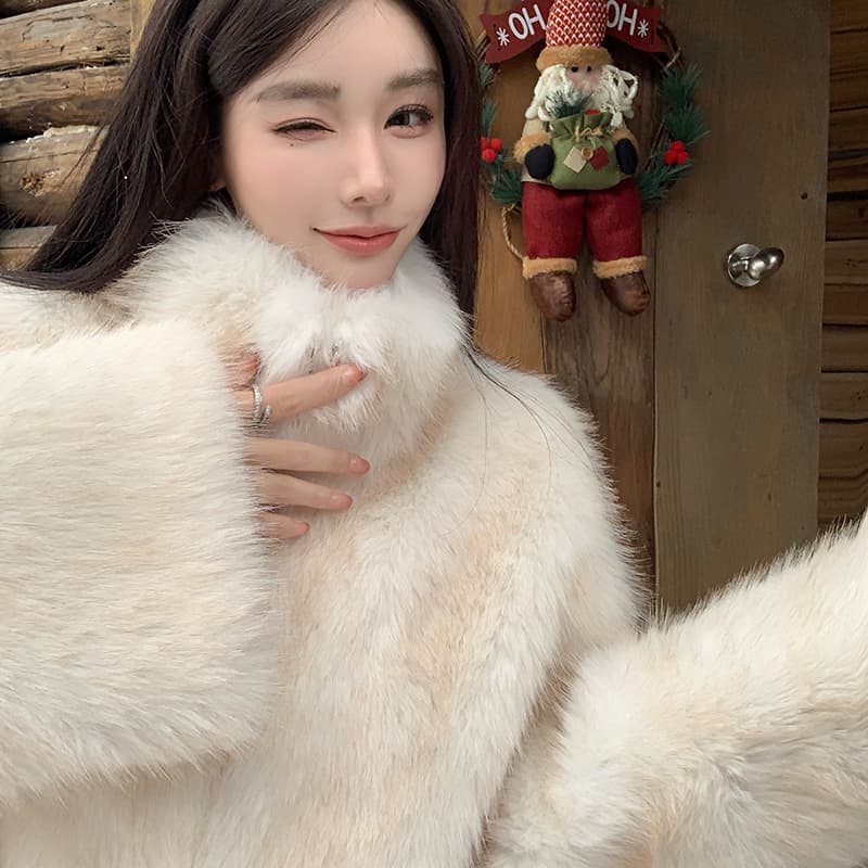 실사 겨울 새로운 스탠드 칼라 환경 보호 모피 작은 키 쇼트 스타일 피모 하나 여성 코트 두꺼운 플리스 맨위