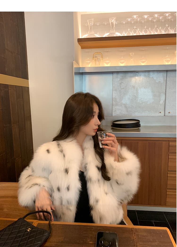 안개가 자욱한 숲 무거운 작업 비싼 럭셔리 세트 염색 스팟 너구리 모피 푹신한 모피 한국 스타일 스탠드 칼라 모방 여우털 재킷 상세 이미지 11