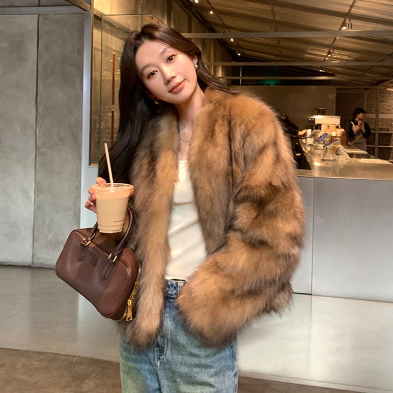 지아 지아 모피 커피 그림자 흐름 향기로운 너구리 모피 모피 재킷 여성 짧은 영 섹션 품격 연령 감소 코트 여성 이미지 5
