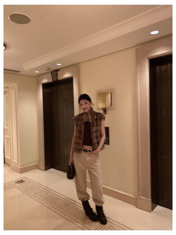작은 키 새로운 중 고풍 스탠드 칼라 모방 밍크 코트 조끼 여자 겨울 품격 민소매 모피 지퍼 모피 재킷 상세 이미지 24