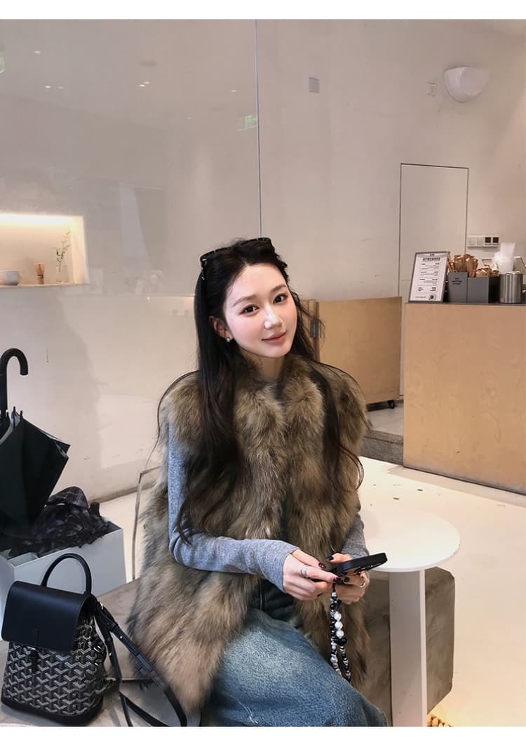 환경 보호 털 모피 베스트 쇼트 스타일 민소매 어깨 조끼 자켓 가을 겨울 영 섹션 모방 폭스 모피 조끼 여자 상세 이미지 12