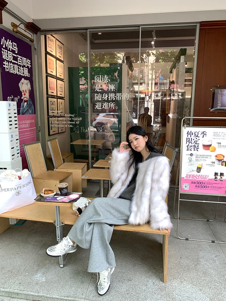 와니 안 중년 가져 오기 모방 너구리 모피 헤일로 염색 공예 여성 짧은 모피 재킷 겨울 환경 보호 모피 상세 이미지 16