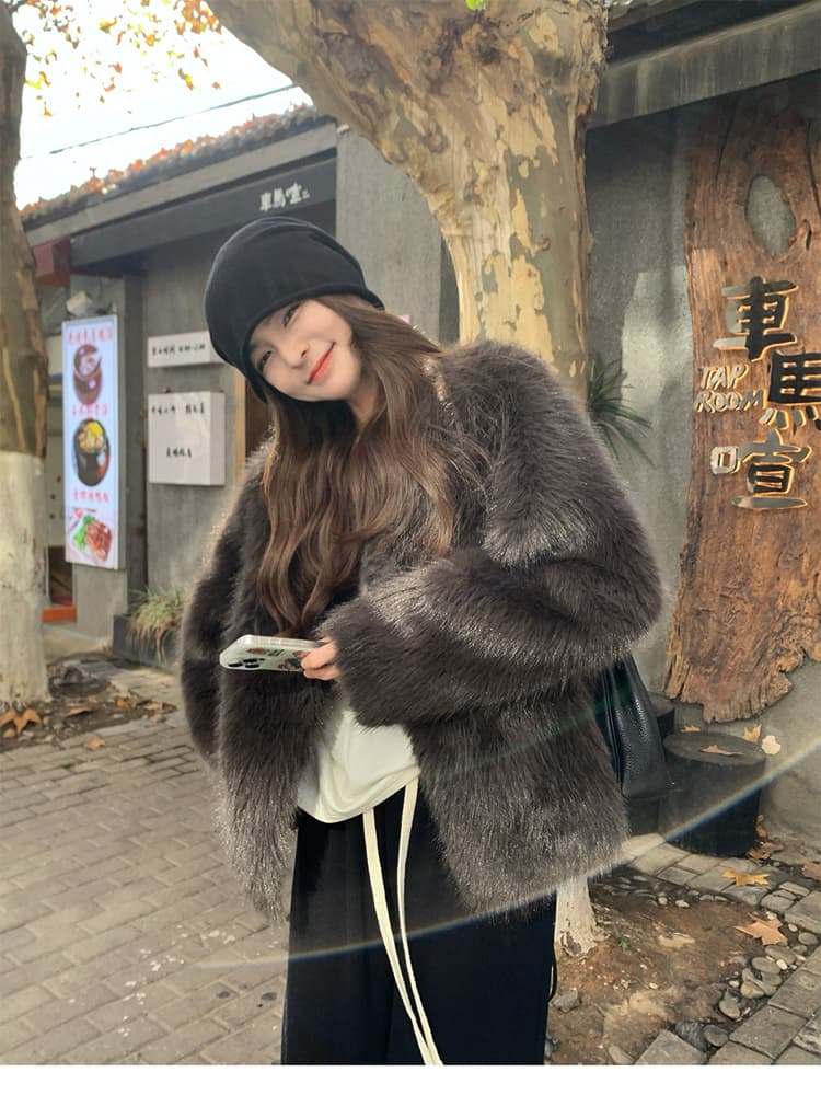 실사 패션 새로운 모카 브라운 환경 보호 핀란드 가져 오기 모방 은 여우털 모피 여성 코트 모피 코트 상세 이미지 4