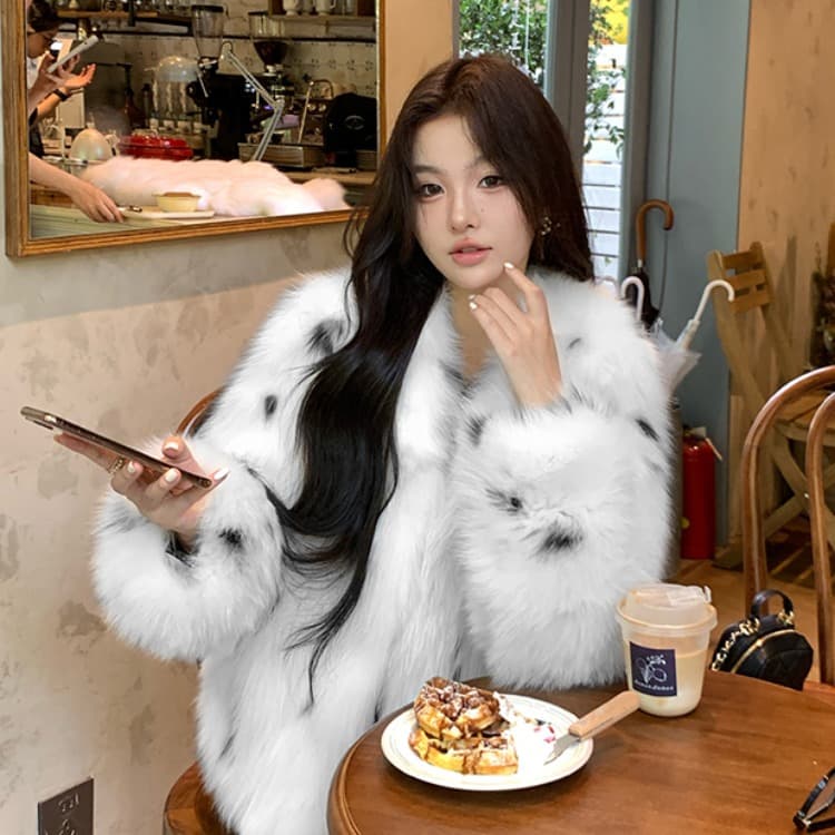 아이슬란드 떠 다니는 눈 핀란드 가져 오기 환경 보호 흰 여우 털 서리 염색 은 점차적으로 층 천 골드 모방 모피 V넥 모피 여성 이미지 3