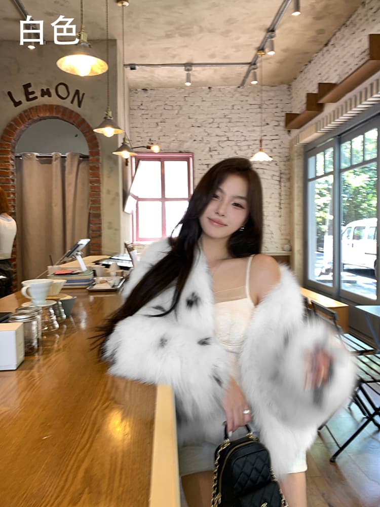 아이슬란드 떠 다니는 눈 핀란드 가져 오기 환경 보호 흰 여우 털 서리 염색 은 점차적으로 층 천 골드 모방 모피 V넥 모피 여성 상세 이미지 4