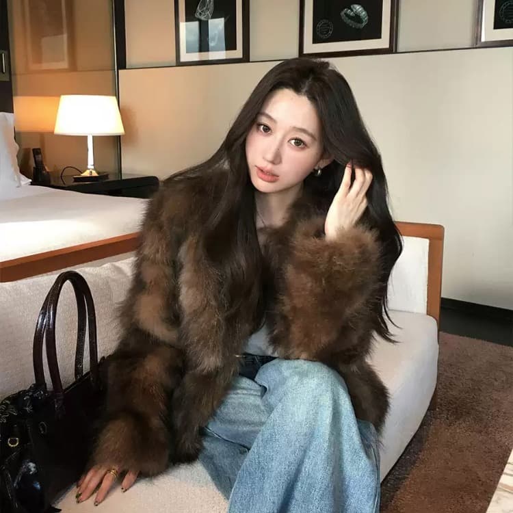 겨울 새로운 와니 안 중년 환경 보호 너구리 모피 모피 코트 여성 짧은 슬림해 보이는 모방 모피 여성 코트